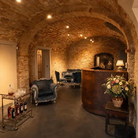 Hotel La Dimora Del Viandante Portacomaro
