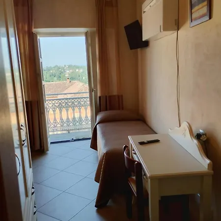 Hotel La Dimora Del Viandante Portacomaro